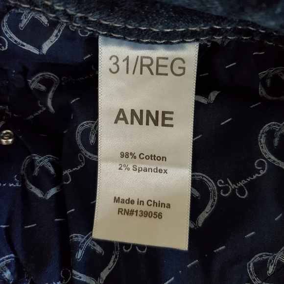 SKYANNE BEADED POCKET JEANS - Picture 11 of 11